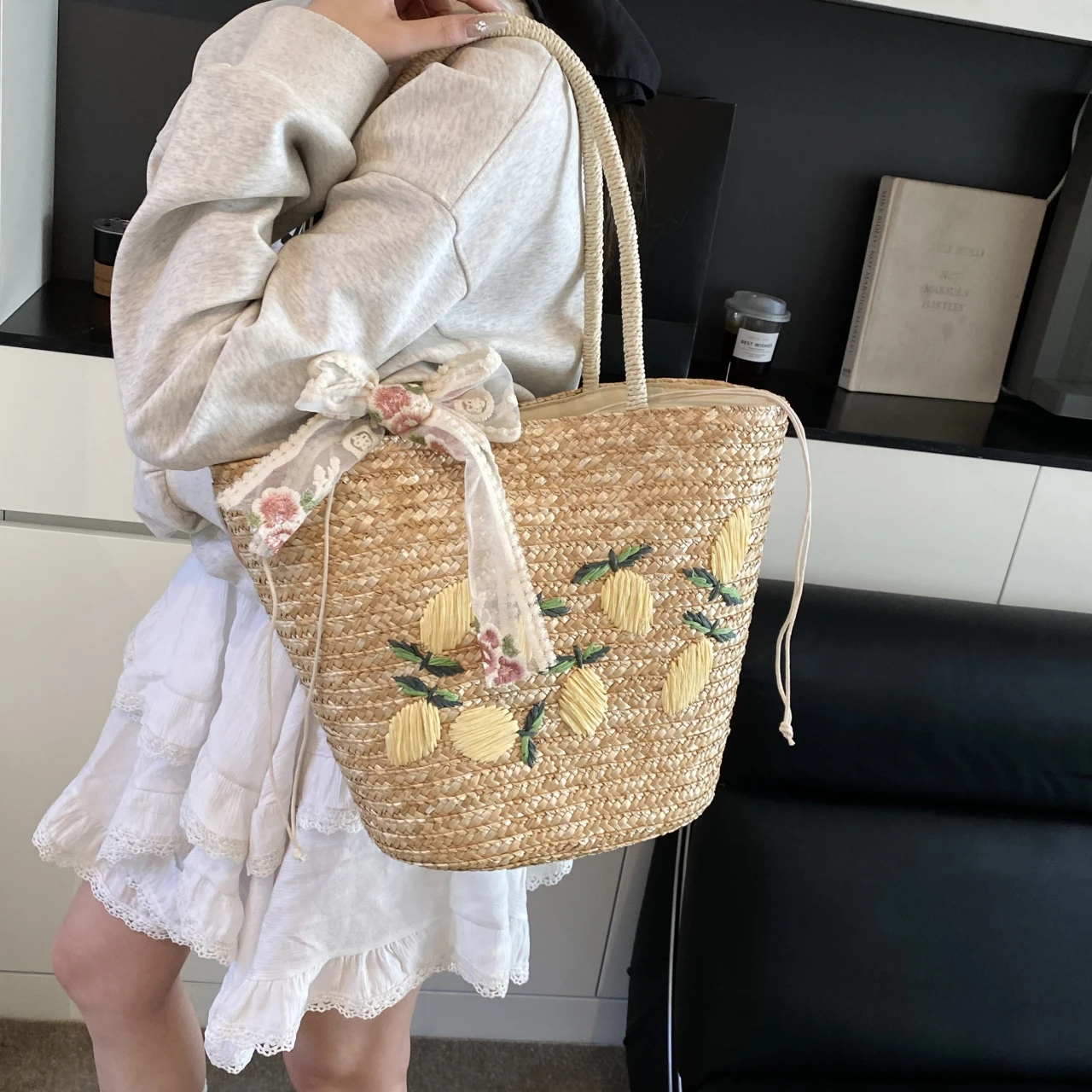 Large Capacity Beach Shoulder  - Crochet Bag Raffia recension och pris